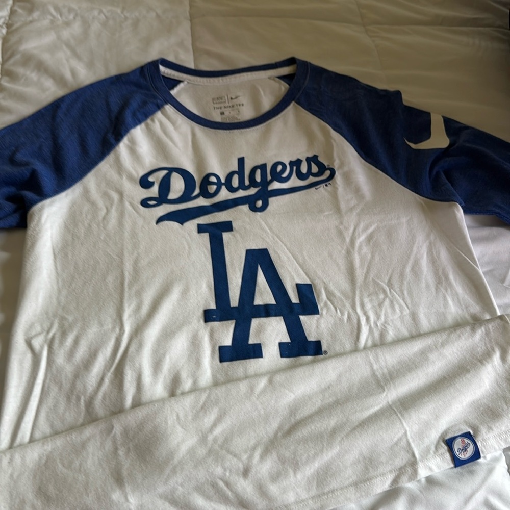 Dodgers 3/4 sleeves size L
